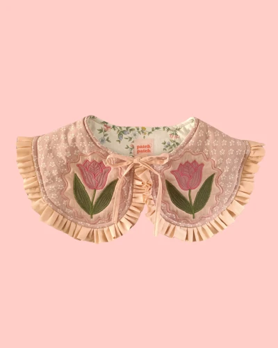 Kołnierzyk z autorskim wzorem kwiatów