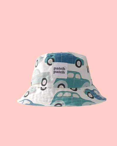 Dziecięcy bucket hat w samochody